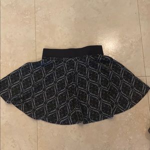 Black flowy mini/mid skirt